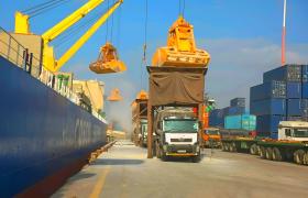 Specialized Trucking for Oversized and Heavy Equipment